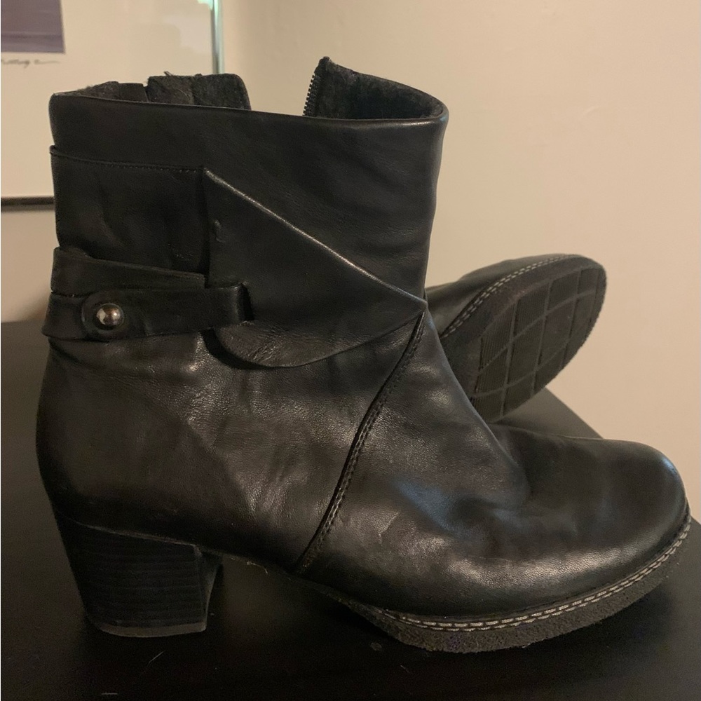 Gabor wool lined NWOT boots size 10
